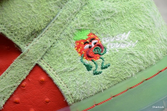 "Strawberry SB Cough" CW7093 600 Nike High Dunk - 0322